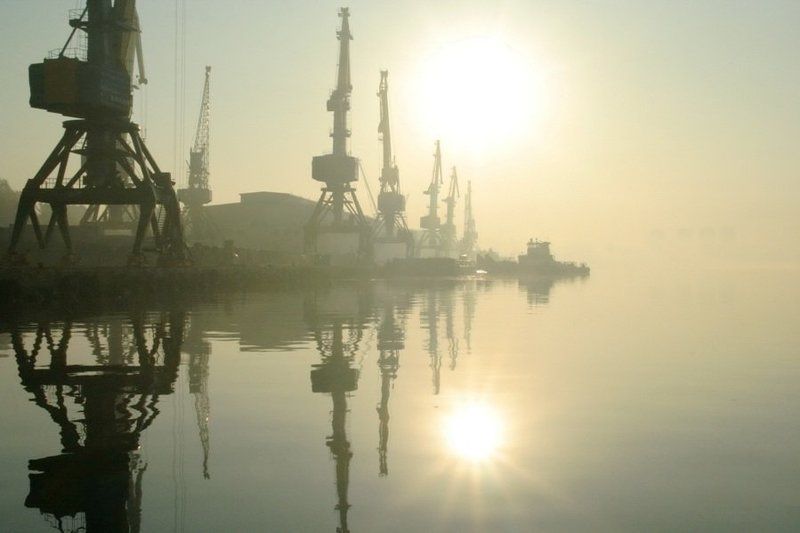 город,москва,набережная,буксир,краны,кулешов,река,утро, Утро... фото превью