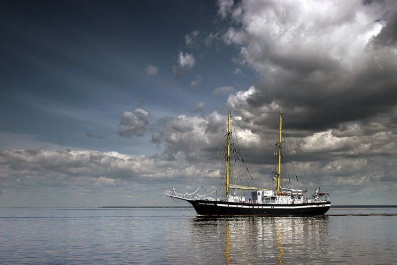 море, залив, вода, отражение, корабль, парусник, небо, облако, петербург, путешествие, dyadyavasya Выходим в море! фото превью