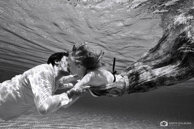 Affection, Couple, Emotions, Feelings, Flying, Kiss, Love, Model, Photo, Photography, Soaring, Swim, Swimming pool, Underwater, Nadya Kulagina