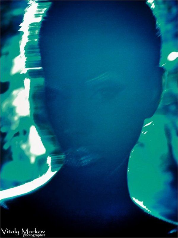 Взгляд из темноты фото превью