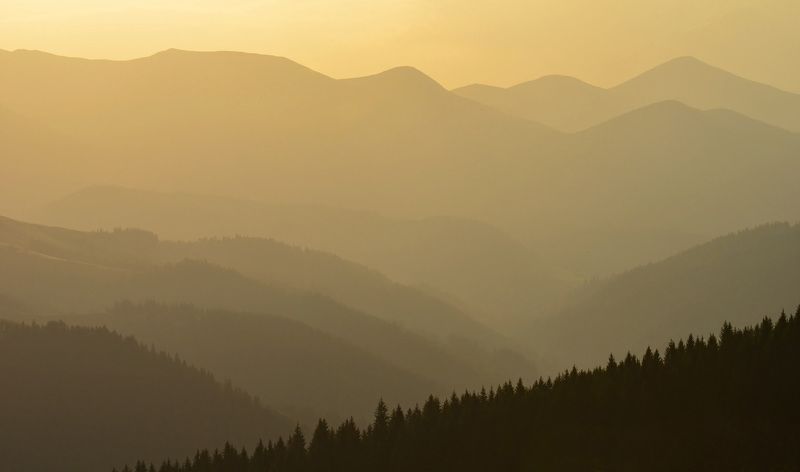 горы, хребты, долина, карпаты Не далекие горы фото превью