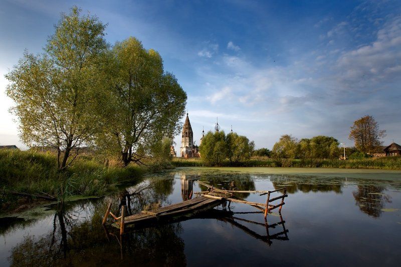 село,храм,пруд,осень,солнце,вечер. Сельская пастораль. фото превью