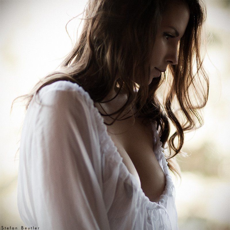 portrait, woman, available, daylight, nude, erotic above the sky фото превью