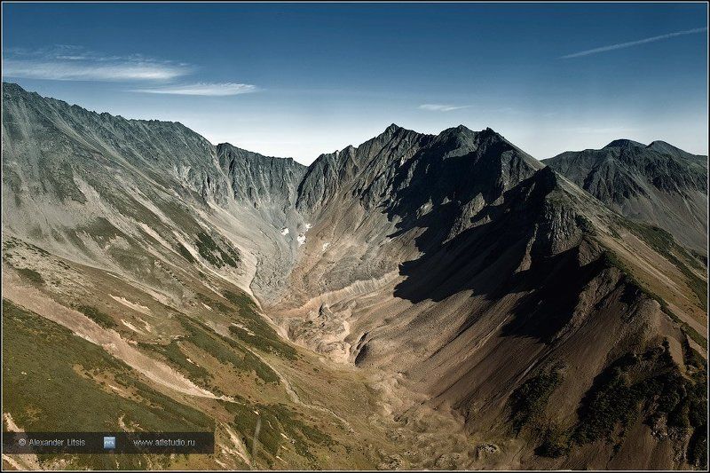 горы,скалы,цирк,камчатка Летняя Поперечная фото превью