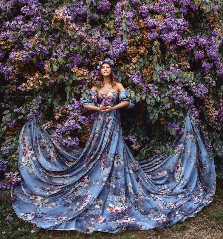 portreit people girl woman irinadzhul dzhulirina green red flower Flowers фото превью