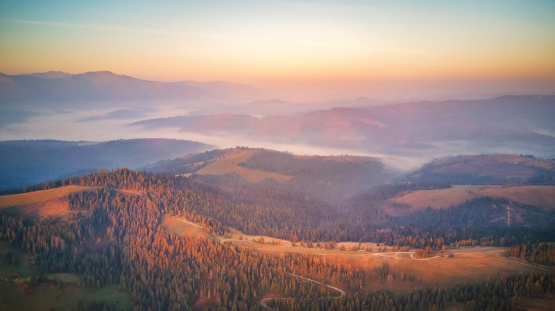 горы, дронофото, карпаты, октябрь, осень, пилипец, рассвет, туман, украина, утро Октябрь. Утро над Рекитами фото превью