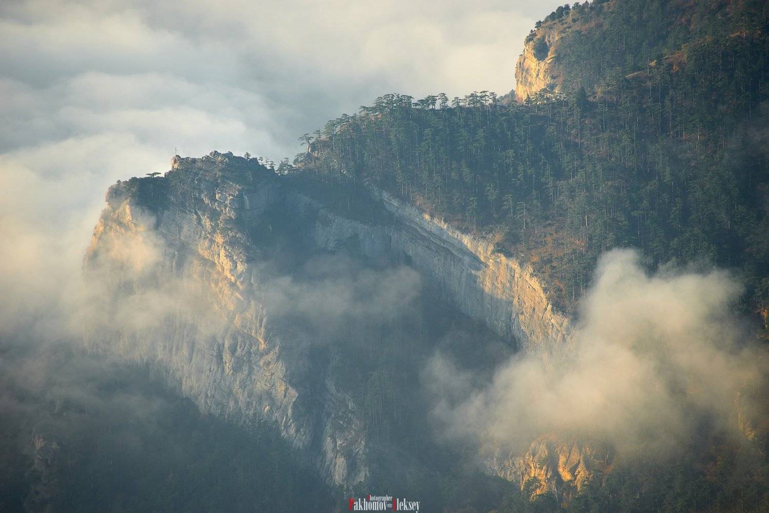 ridge, clouds, landscape, outdoor, nopeople, mountain, цвет, color, nature, crimea, russia, three, пейзаж, горы, природа, крым, россия, Aleksey Pakhomov