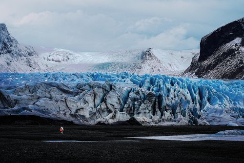 The traveller into the frozen land
