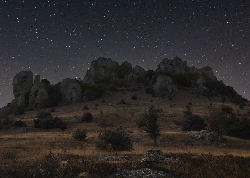 горы, крым, долина привидений, звезды Долина привидений в лунном свете фото превью