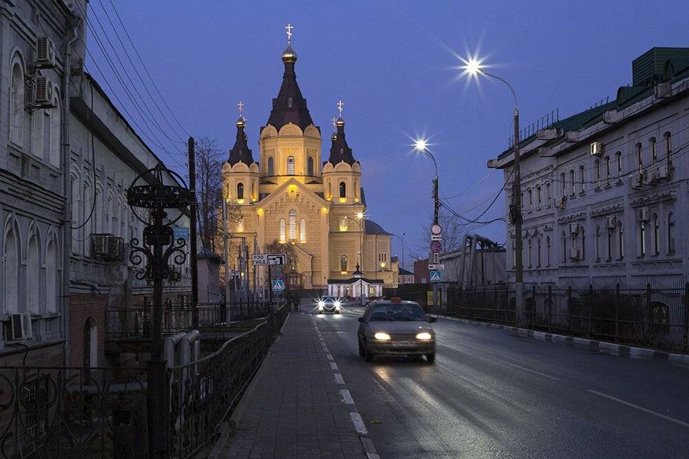 город, вечер, фонари, дорога, храм, Марина Кулакова