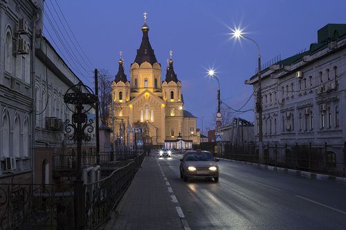 Нижегородские вечера. Улица Стрелка, собор Александра Невского.