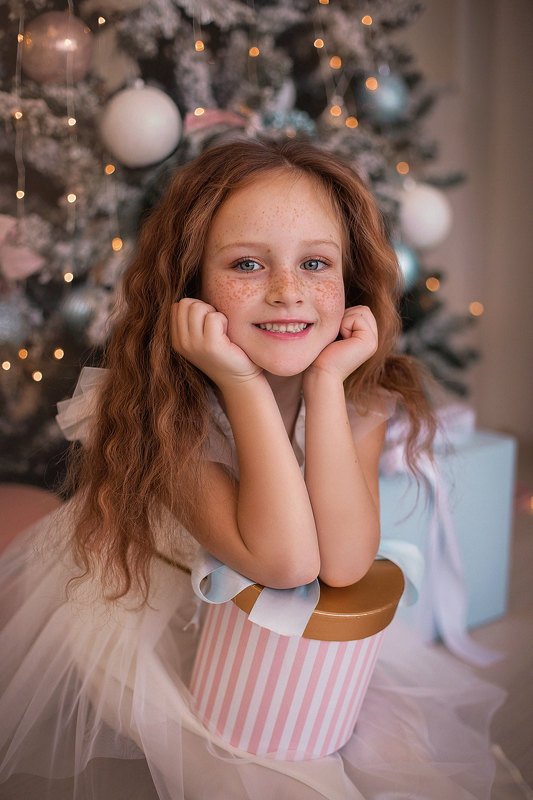 детский фотограф, портрет, детский портрет, веснушки, новый год, новогоднее фото  фото превью