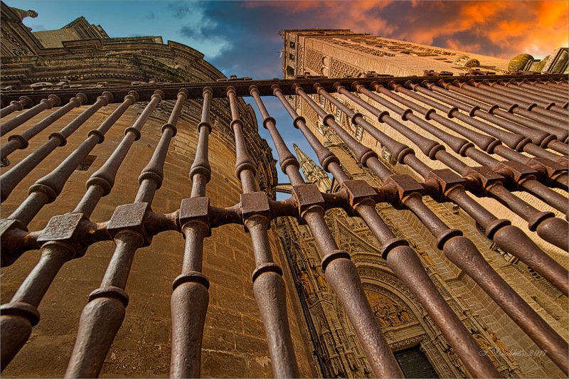 небо, собор, архитектура Горячее небо Севильи фото превью