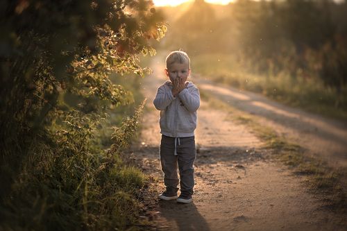 Есть черноплодку горстями 