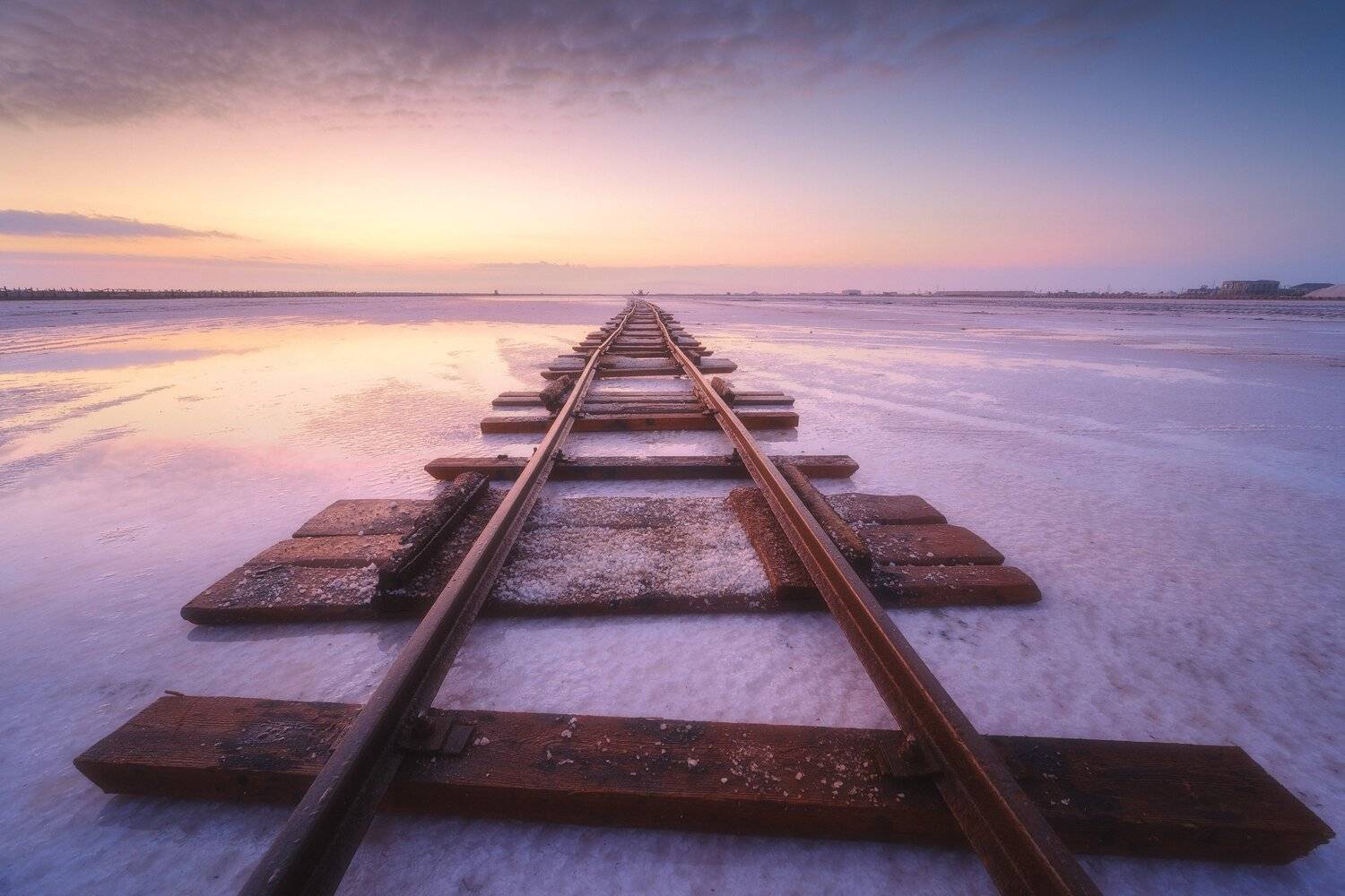 россия, крым, евпатория, полуостров, черное море, природа, пейзаж, осень, озеро, вода, рассвет, соль, восход солнца, соленое озеро, сасык-сиваш, добыча соли, Оборотов Алексей