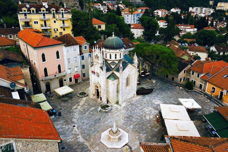 церковь, черногория, архангел, михаил, херцег нови Церковь Архангела Михаила на площади Белависта фото превью