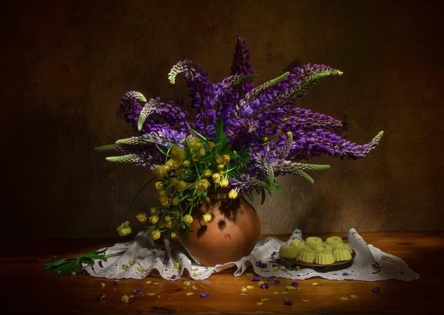 натюрморт, люпины, лютики, Татьяна Феденкова