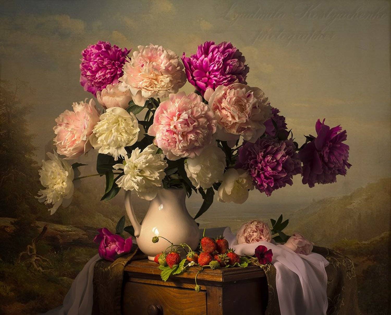 натюрморт с садовыми цветами,пионы,лето,букет,цветы,художественное фото,искусство., Людмила Костюченко