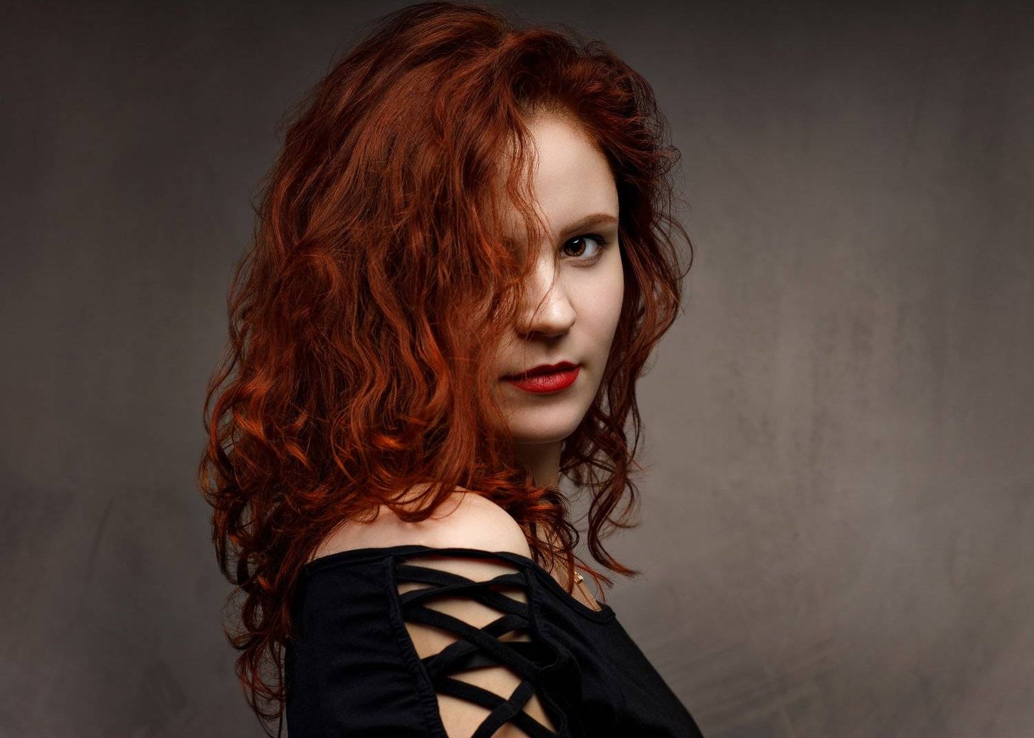 девушка взгляд портрет студия, Ксения Сергеева