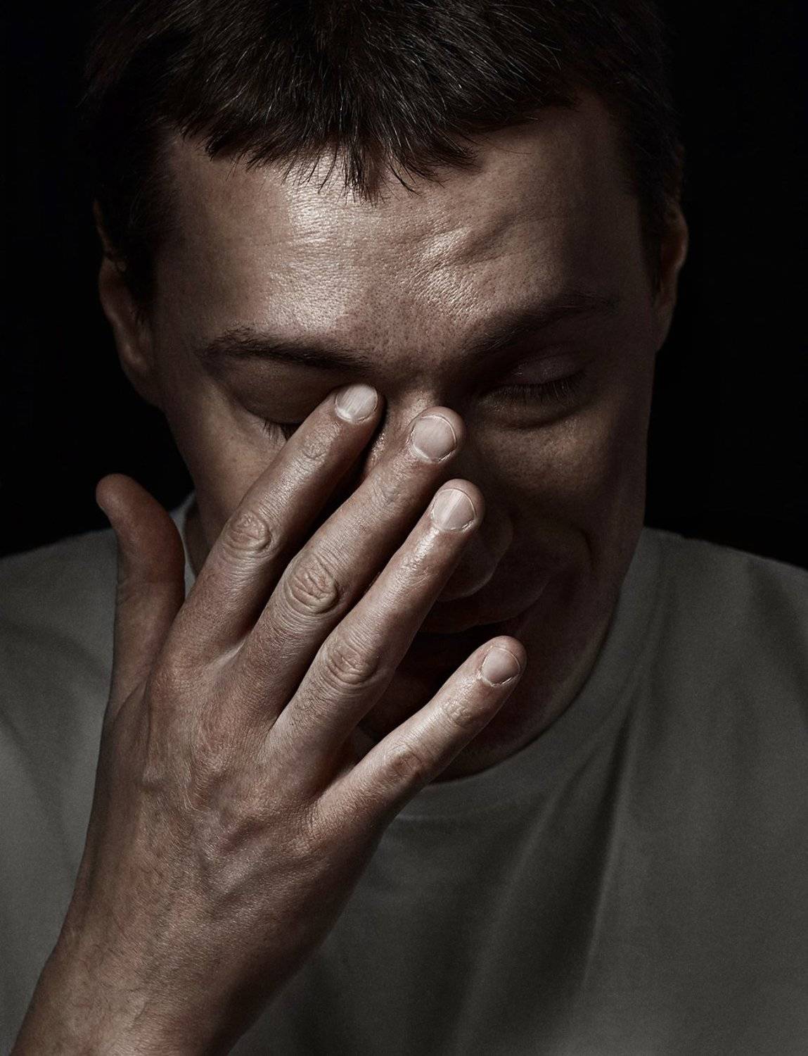 portrait, old, face, person, senior, black, expression, people, elderly, serious, thinking, eyes, dark, mature, head, human, white, beard, handsome, young, closeup, age, wrinkles, guy, sad, Руслан Мур