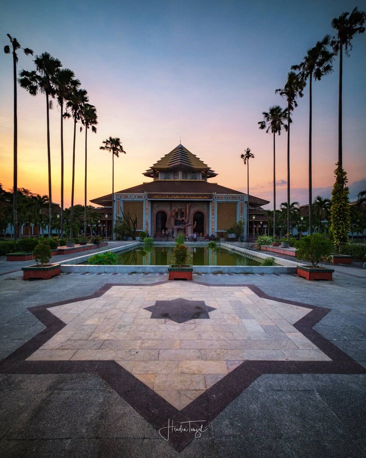 , Hendra Tanzil Tanzil