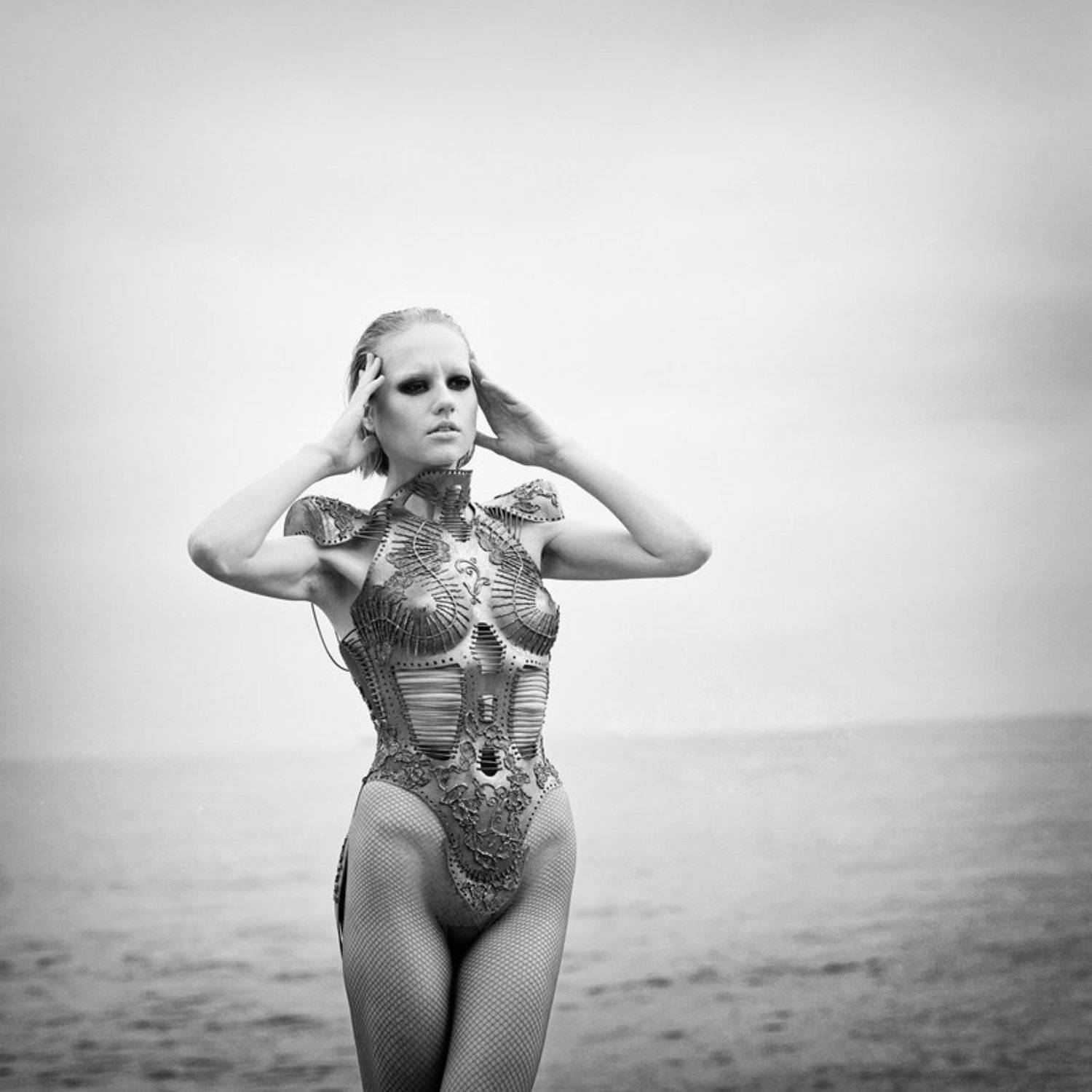 fashion, portrait, traditional, film, pentacon, beach, sea, Iwona Aleksandrowicz