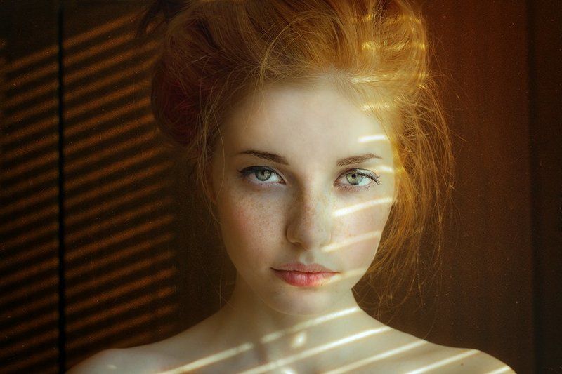 Свет из окна фото превью