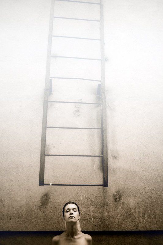 невеста, лесница  фото превью