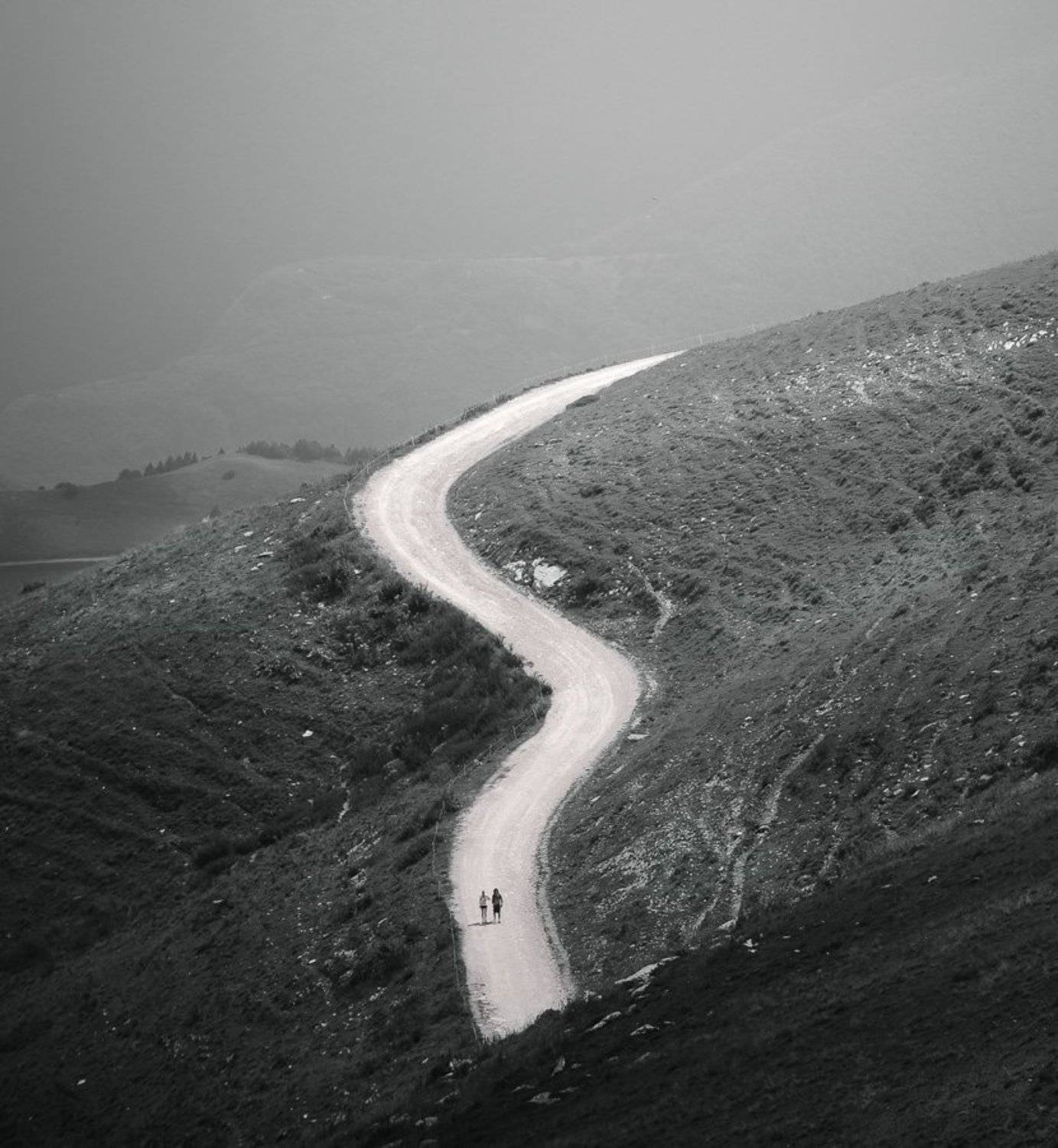 италия,гарда,горы,дорога,двое, Александр Константинов