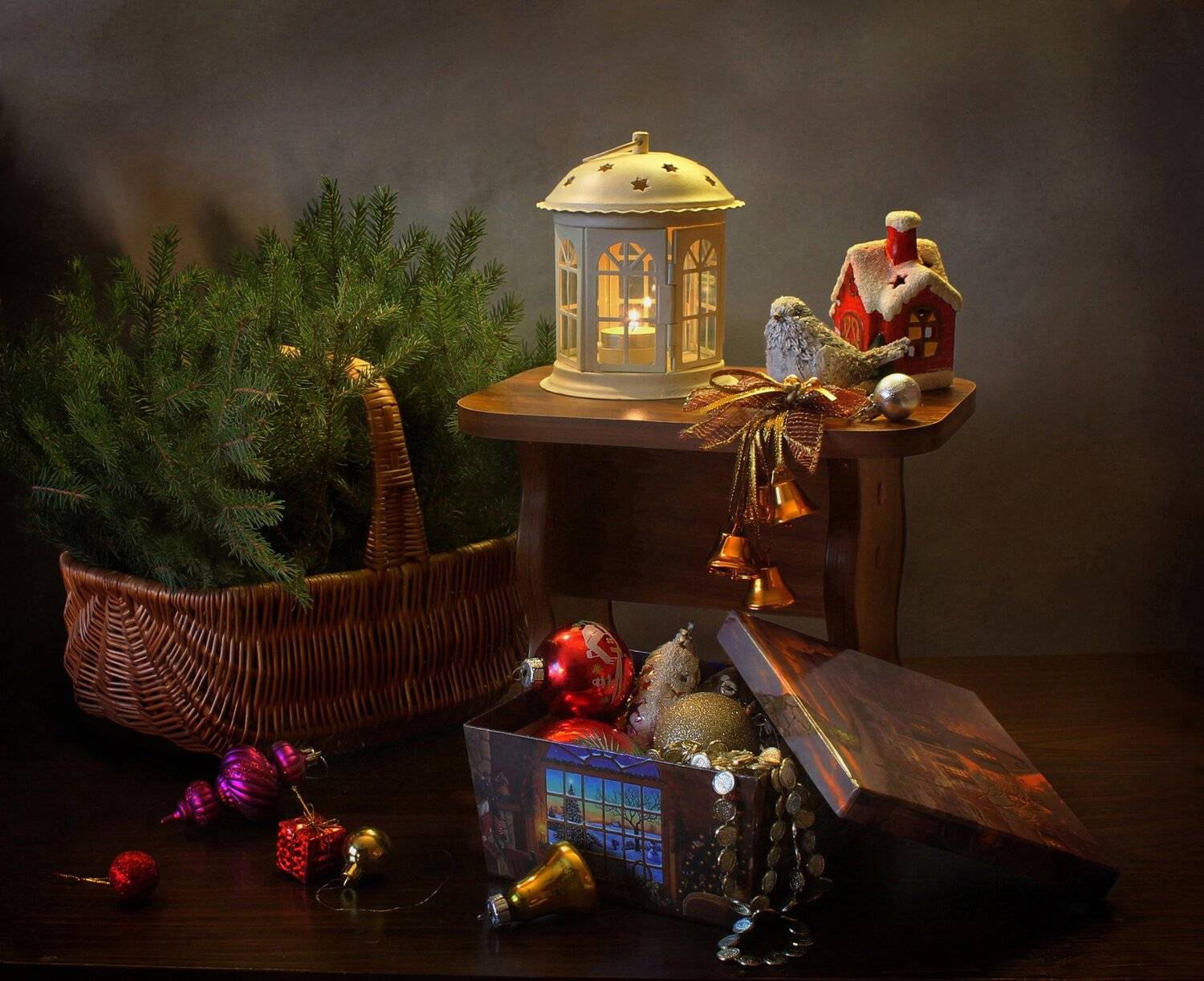 зима, натюрморт, новый год, рождество, елка, украшения, свеча, птичка, фонарик, Ковалева Светлана