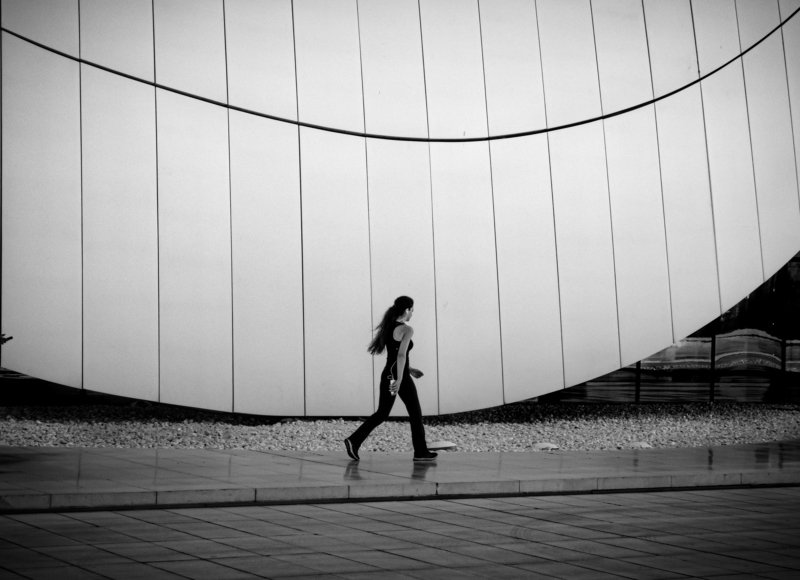 black and white Rush to walk фото превью