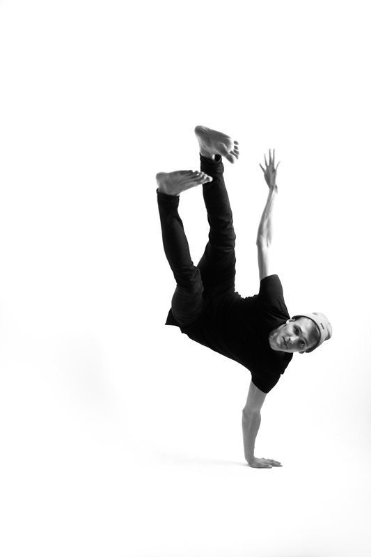 portrait, studio, man, black and white *** фото превью