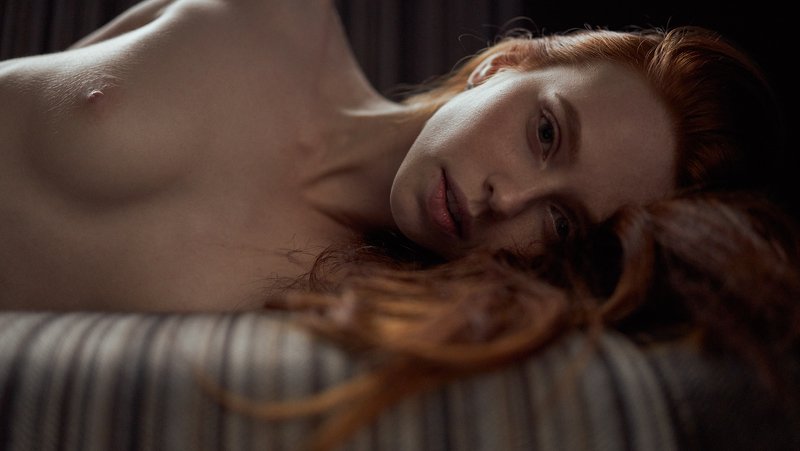 girl, at home, natural light, nude, ginger, nice, face, red, red hair, beautiful, model Kate фото превью