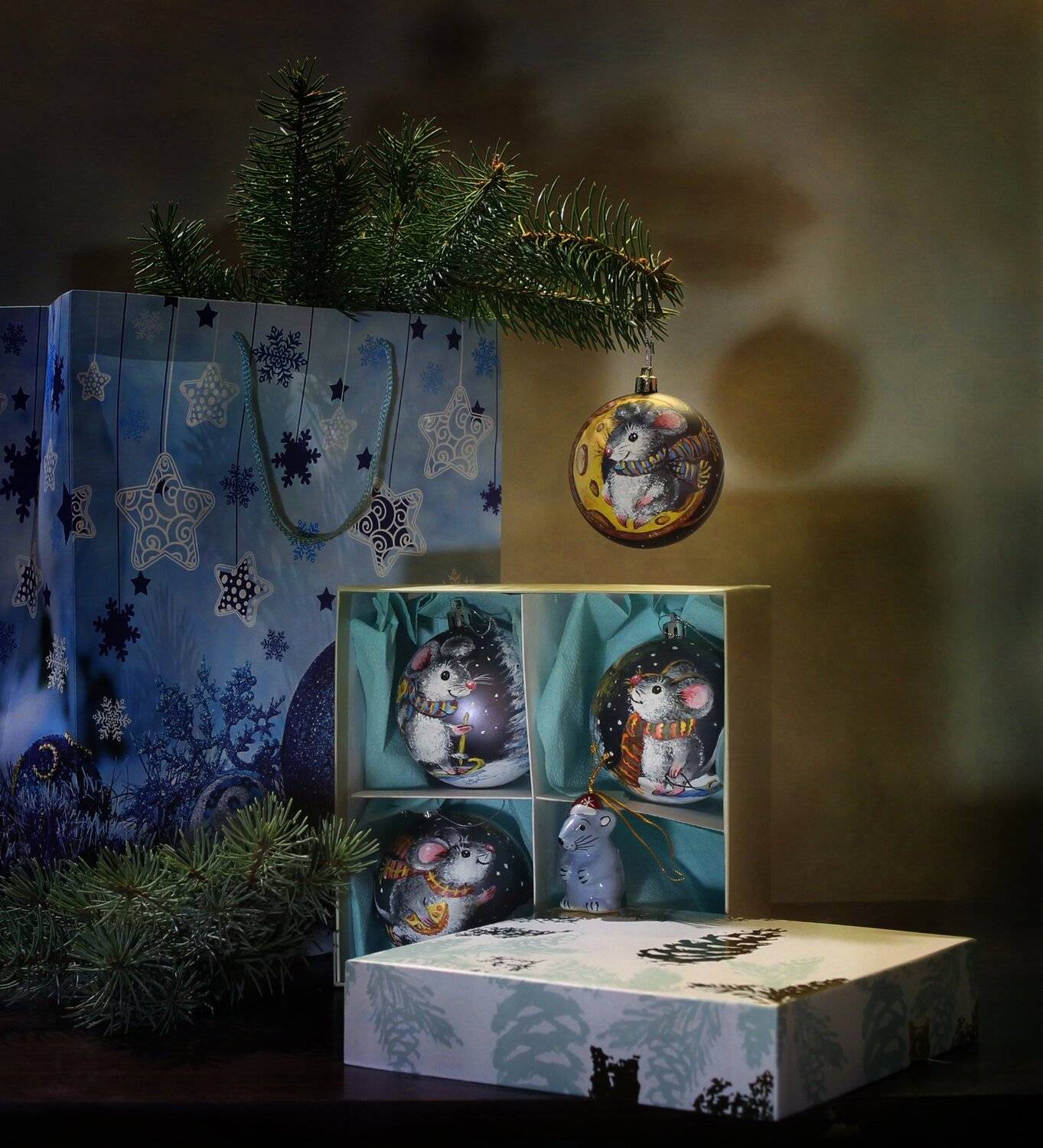 натюрморт, зима, новый год, елка, украшения, мыши, Ковалева Светлана