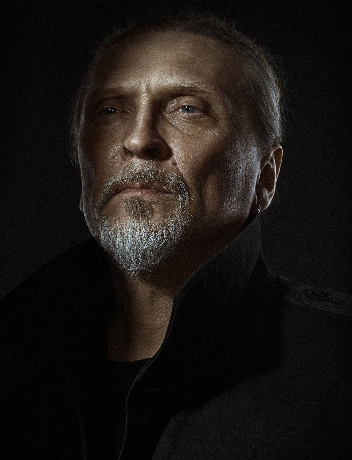 portrait, old, face, person, senior, black, expression, people, elderly, serious, thinking, eyes, dark, mature, head, human, white, beard, handsome, young, closeup, age, wrinkles, guy, sad, Руслан Мур