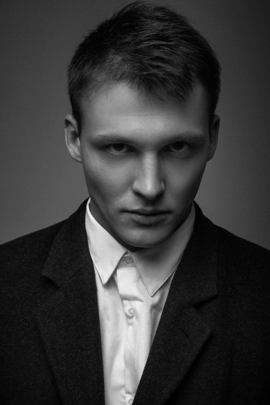 man, studio, portrait *** фото превью