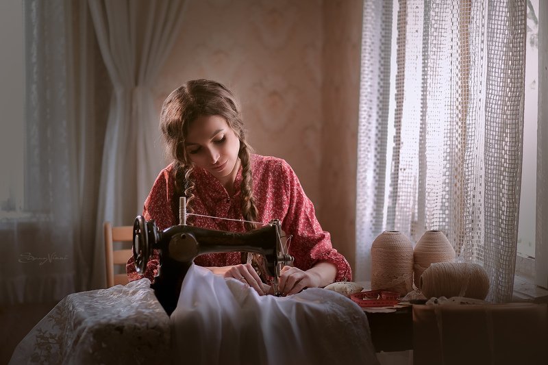 мостовая виктория, sunny vikki, портрет, швея, фотосессия Создавать красивую одежду - ее стиль жизни... фото превью