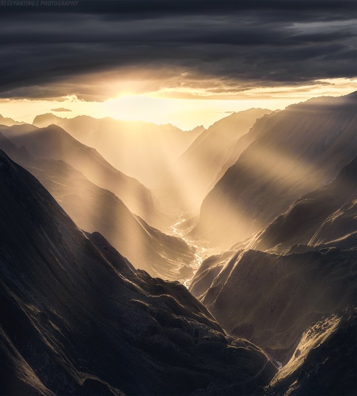 landscape, nature, China, travel, hiking, xinjiang, mountain, light, sunset, river, aerial Road to Light фото превью