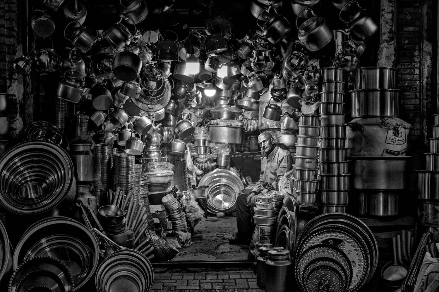 nikon, Ali Ali Sabih Kadhim