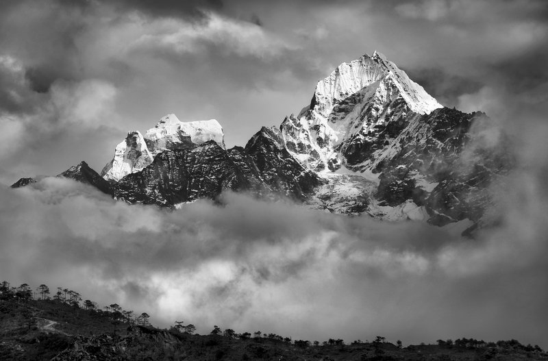 горы, гималаи Тхамсерку. Из серии \
