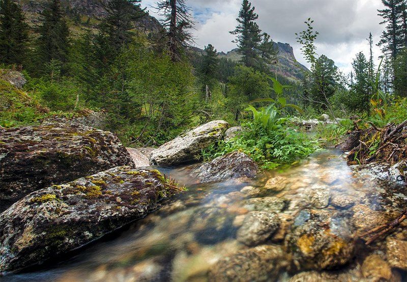 Каменный поток фото превью