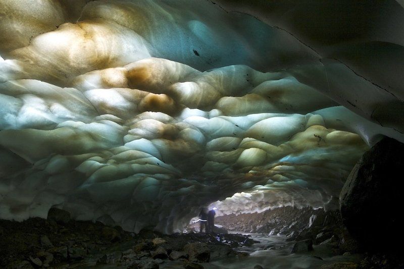 ледник ,лед ,свет, камчатка свет солнца  сквозь ледник фото превью
