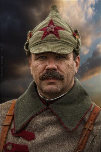 По бурлящей России...