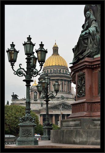 Простая цветная питерская зарисовка с знакомым сюжетом про Исакий