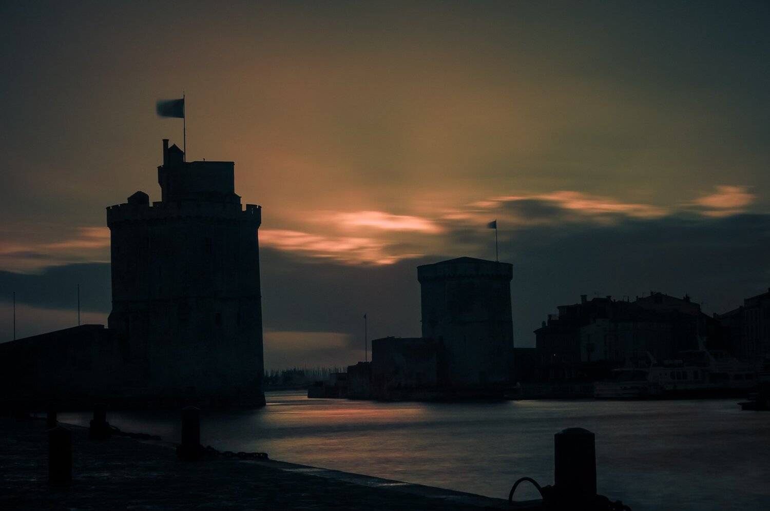 city; dawn; sunlight;winter; sea; light; france, Sib&eacute;