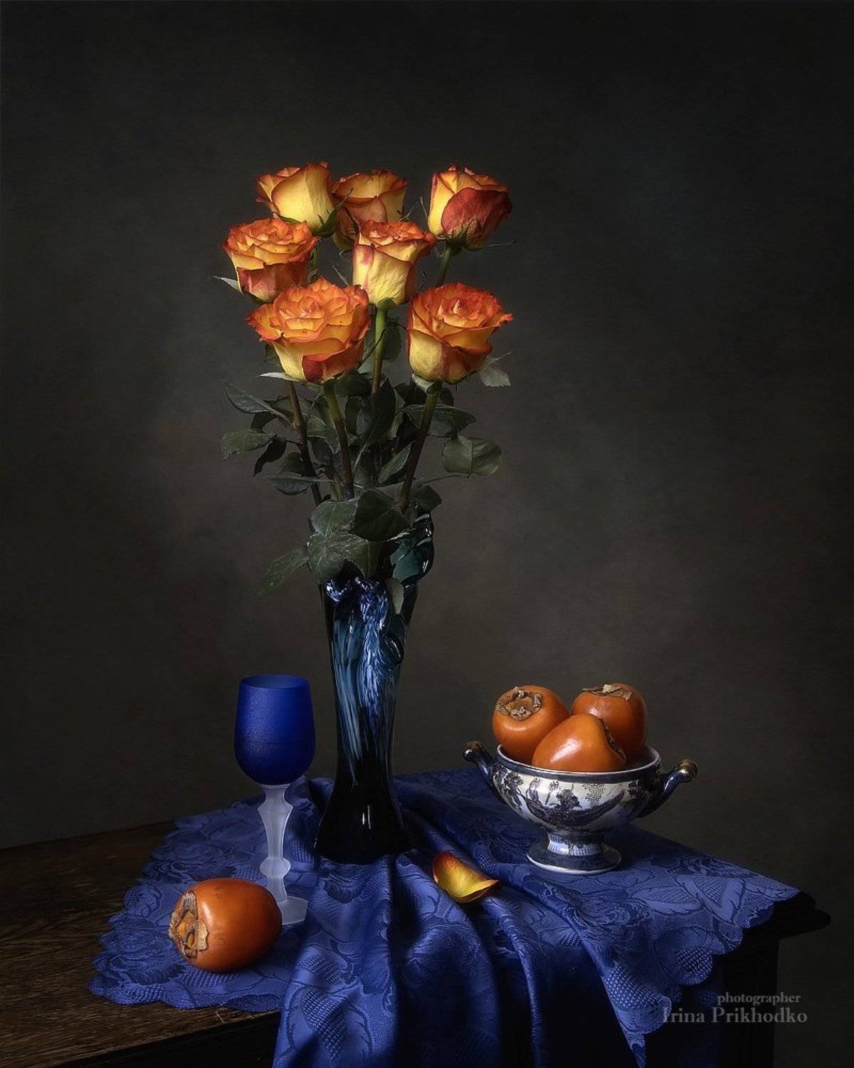натюрморт,цветы, букет, розы, фрукты, хурма, винтажный, Ирина Приходько
