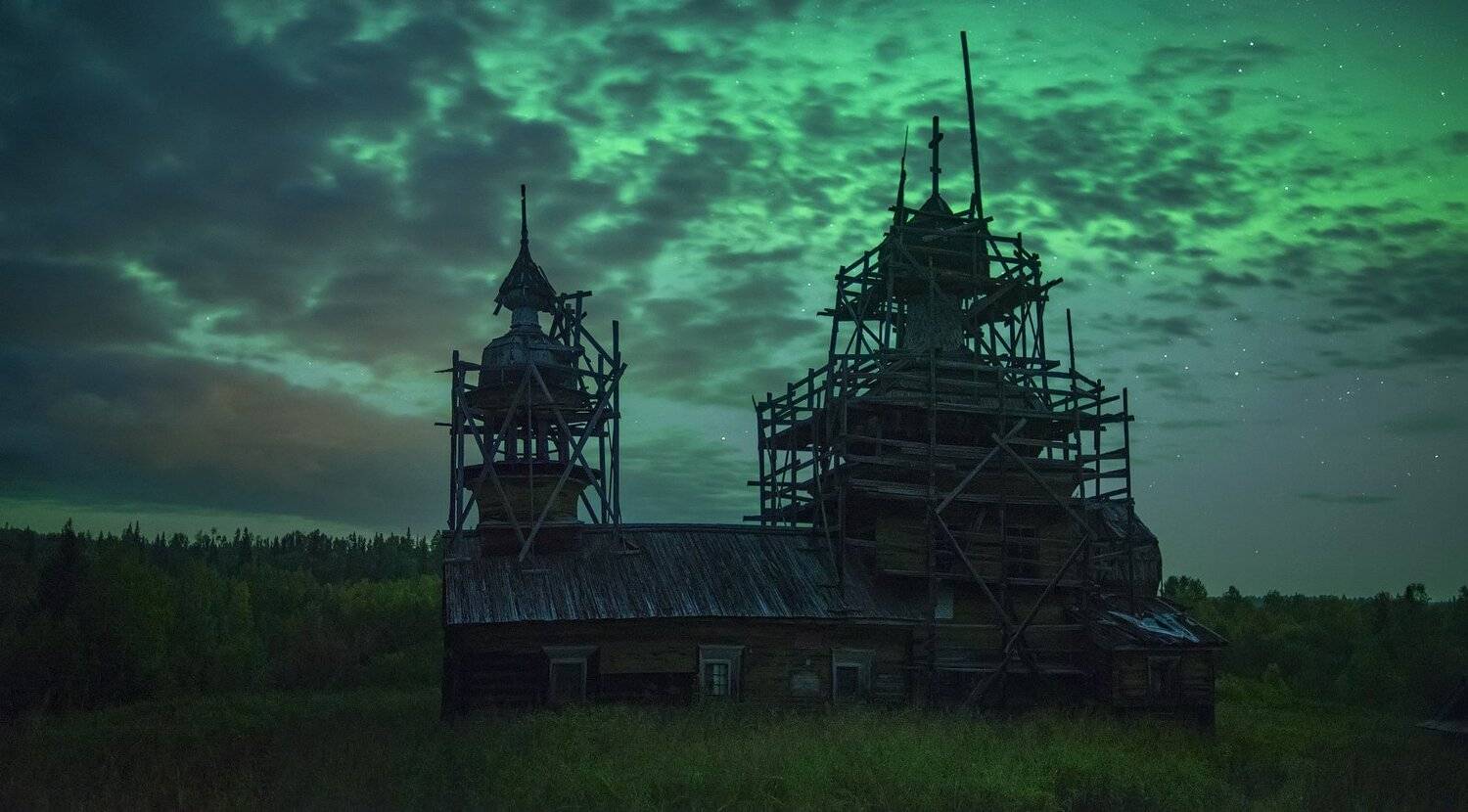 северное сияние, русский север, ночь, астрофото, звезды, ночное небо, деревянное зодчество, Михаил Карпов