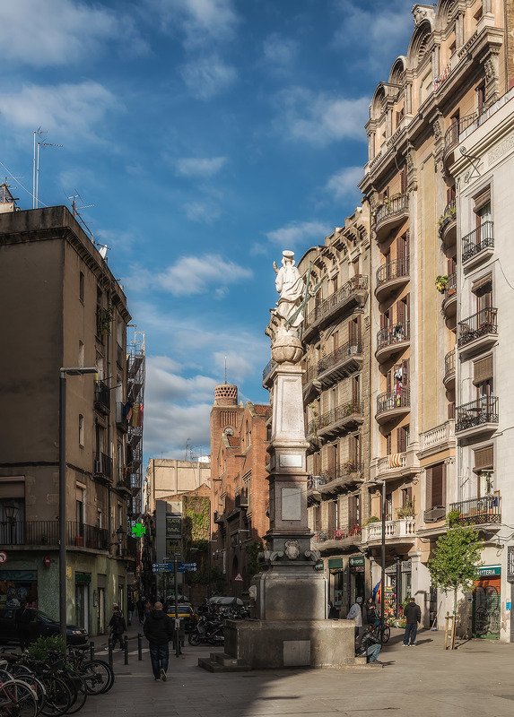 барселона Placa del Pedro фото превью