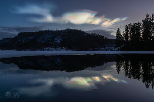 Polar stratospheric clouds