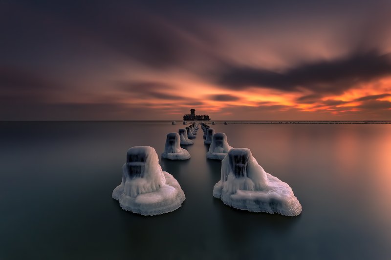 baltic sea, Torpedowaffenplatz Hexengrund, poland, gdynia, babie doly, sunrise, dawn, long exposure, snow, ice, frost Ice spirits фото превью